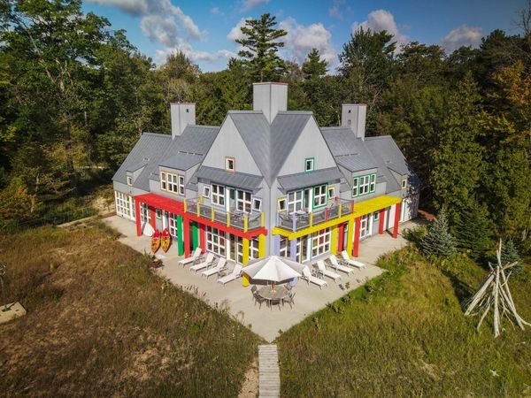 Casa d'autore: in vendita la moderna "Crayola House", progettata da Margaret McCurry