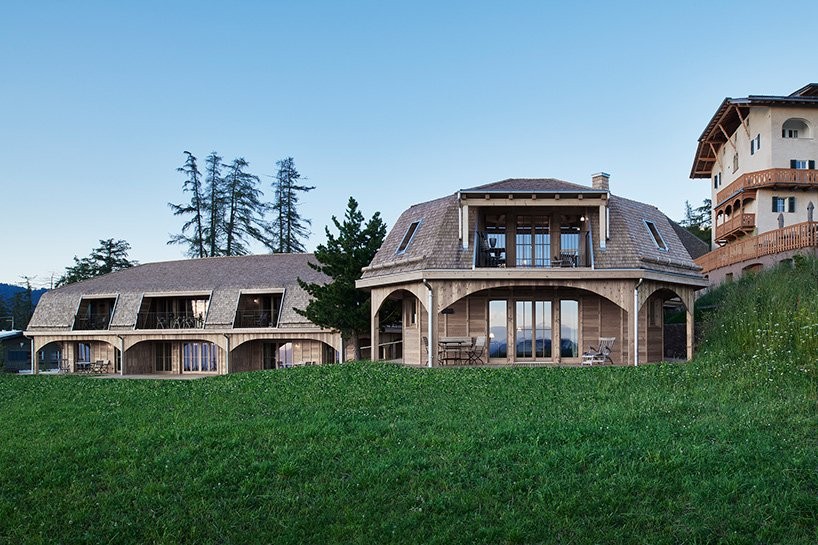 Suite di lusso costruite con legno riciclato sulle montagne del Tirolo
