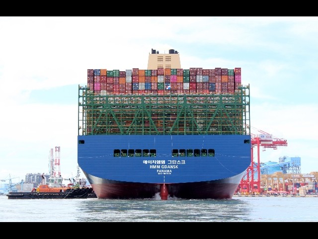 Commercio estero: ancora recupero, export agosto +3,3%