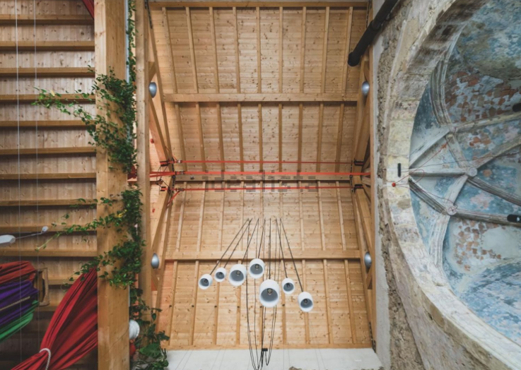 I soffitti sono alti