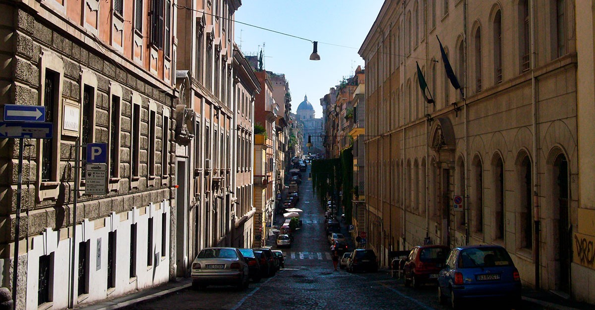 monti_-_via_panisperna_lalupa_wikimedia_cc-by-sa-3.0