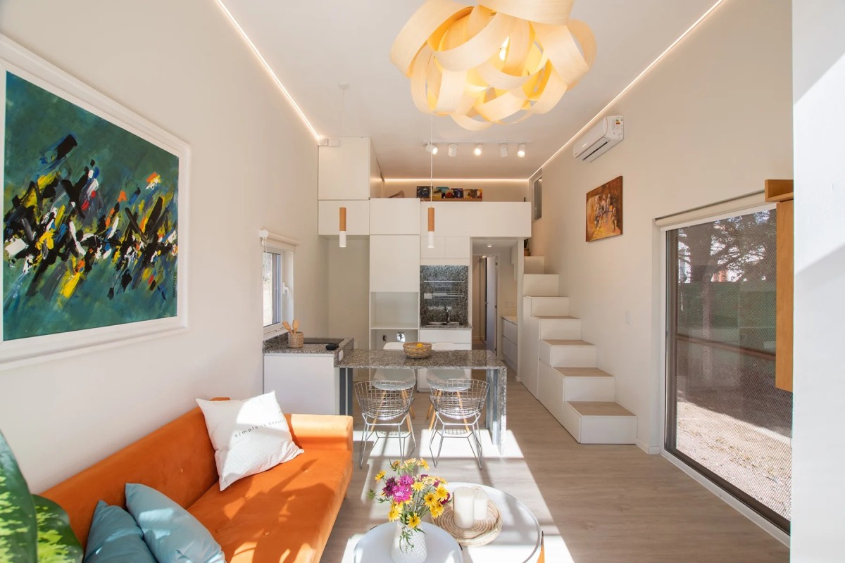 Questa casa prefabbricata in cemento e prodotta in Argentina viene assemblata in un giorno