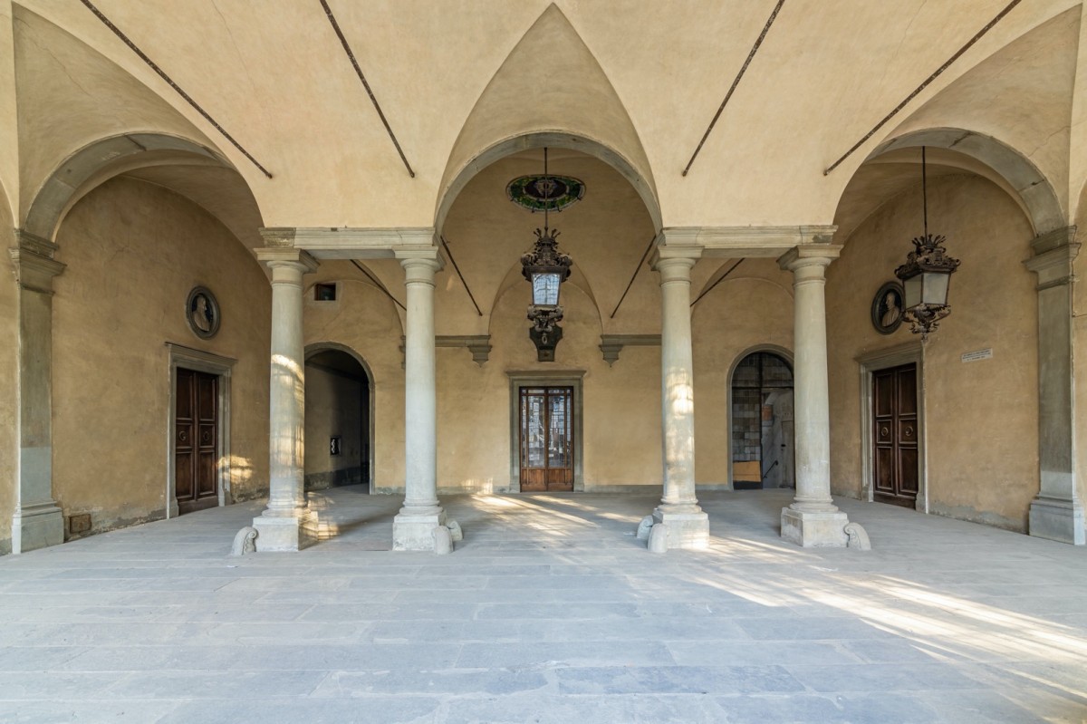 21-ref.5837-palazzo_serristori-courtesy_of_lionard