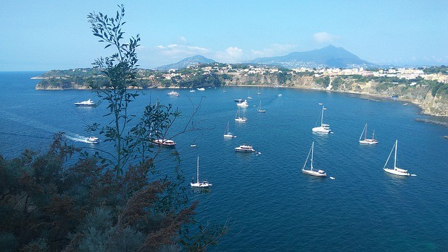 procida-4669907_640