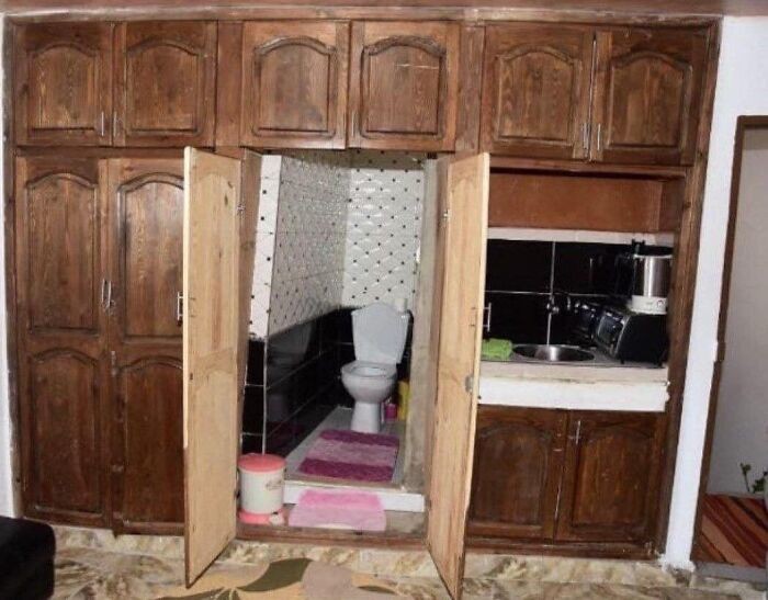 Vedere per credere: queste case esistono realmente e sono un esempio di tutto ciò che non si deve fare