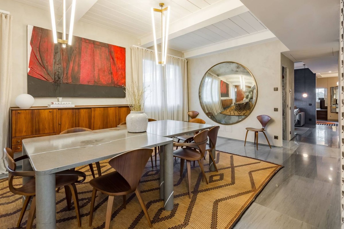 El comedor es elegante y espacioso El comedor es elegante y espacioso