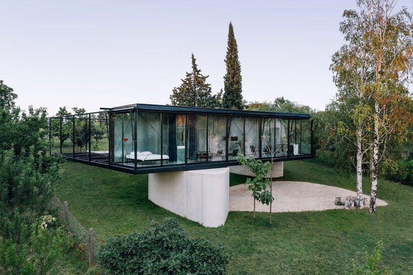 ten-studio-avala-house-belgrade2