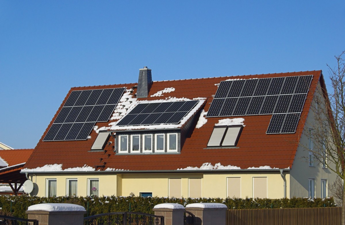Superbonus e fotovoltaico, le ultime novità nelle faq del governo