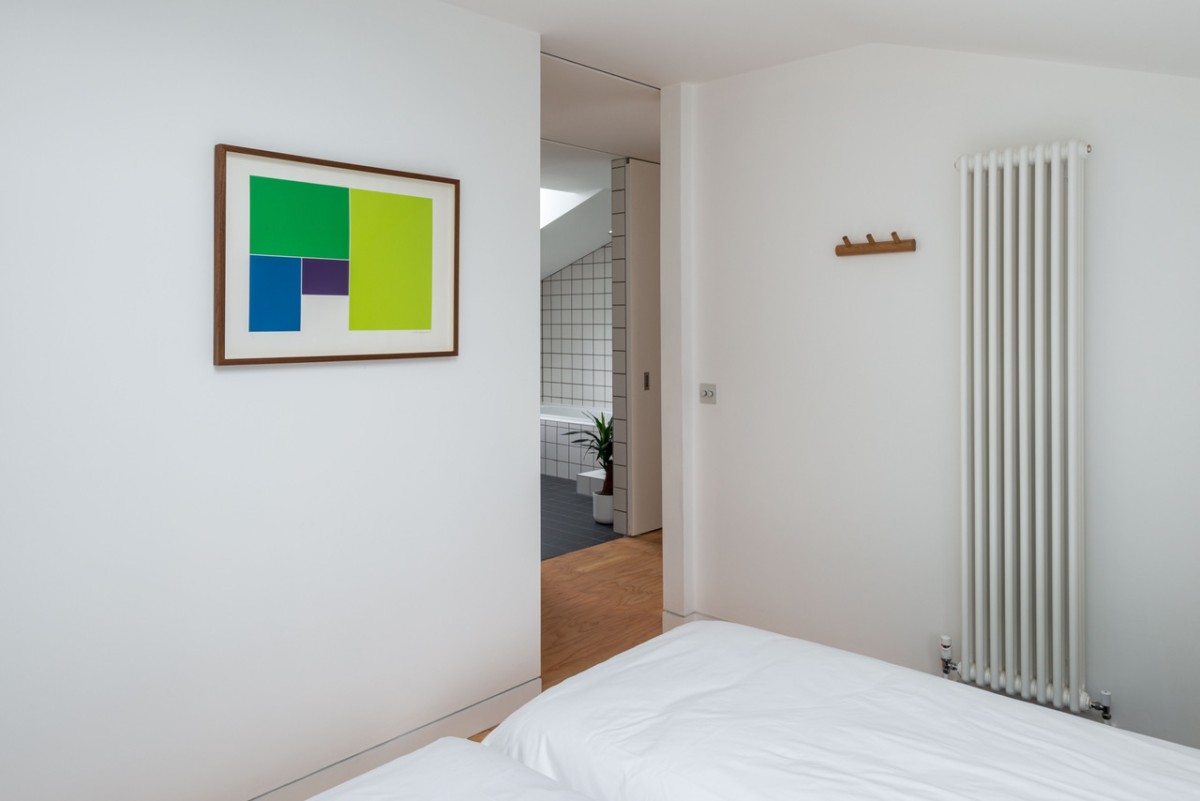 Poco arredamento, ma ben studiato