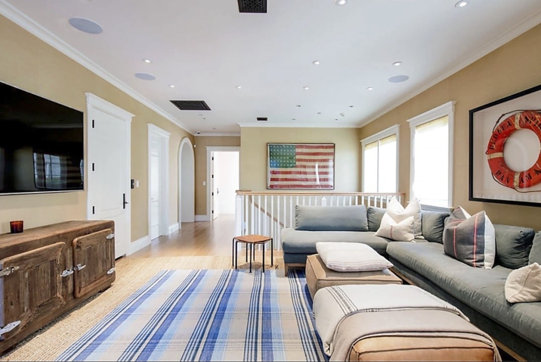 e206777332fd41a2b5045a45ccdc390e_lg