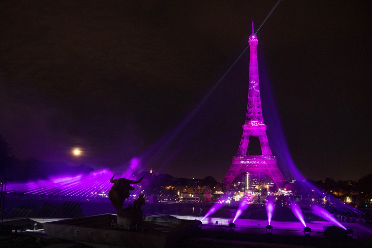 La Torre Eiffel è in vendita all'asta per 7400 dollari: ecco come acquistarla