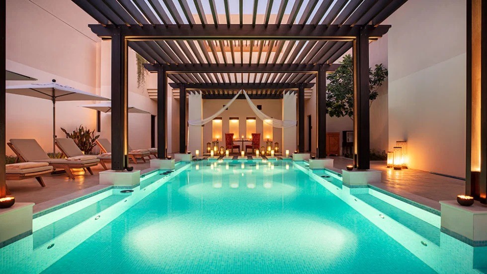 Un hotel di lusso nell'emirato di Sharjah che apre le porte ai segreti del Mar Rosso