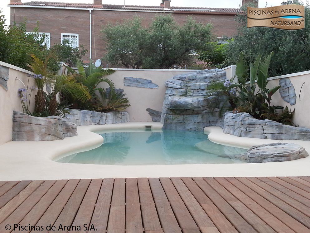Piscine di sabbia in giardino: una spiaggia in casa a partire da 12mila euro