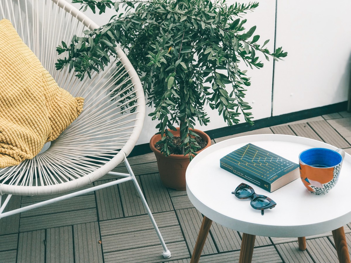 Come rendere un piccolo balcone più accogliente in 5 mosse