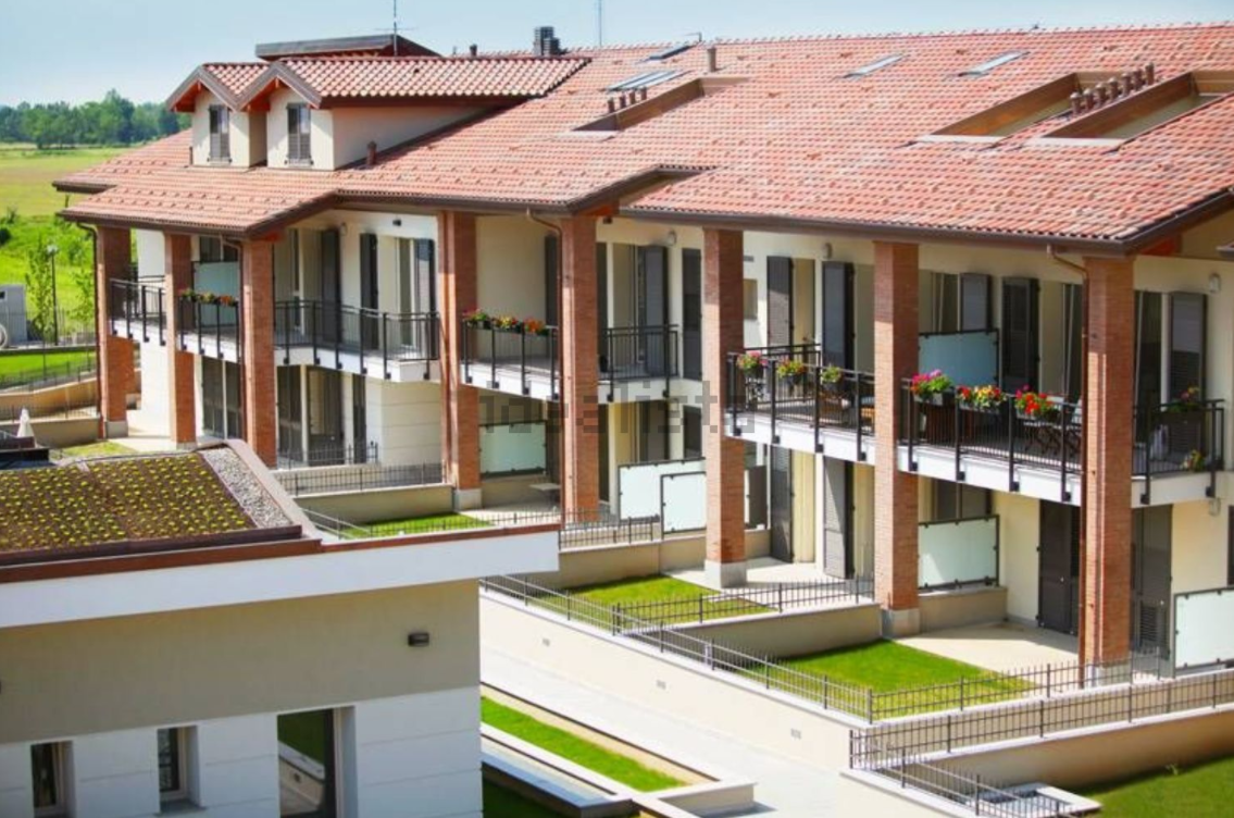 Uno straordinario esempio di cohousing ecosostenibile alle porte di Milano