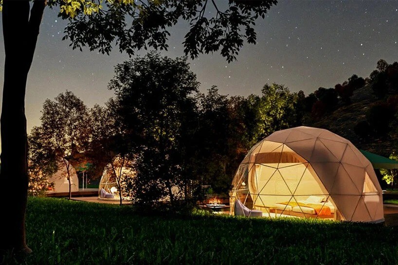 Il lusso del "glamping" in una foresta giapponese