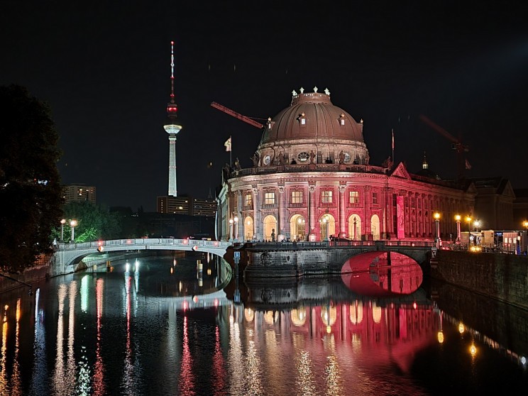 La società immobiliare tedesca Vonovia cancella l'OPA sulla sua rivale Deutsche Wohnen