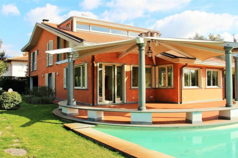 Una villa con piscina da sogno a Forte dei Marmi in vendita su idealista per 4,9 milioni
