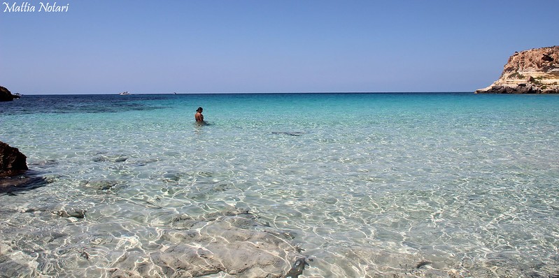 Spiaggia dei Conigli a Lampedusa, cambiano le regole per l'accesso alla riserva naturale