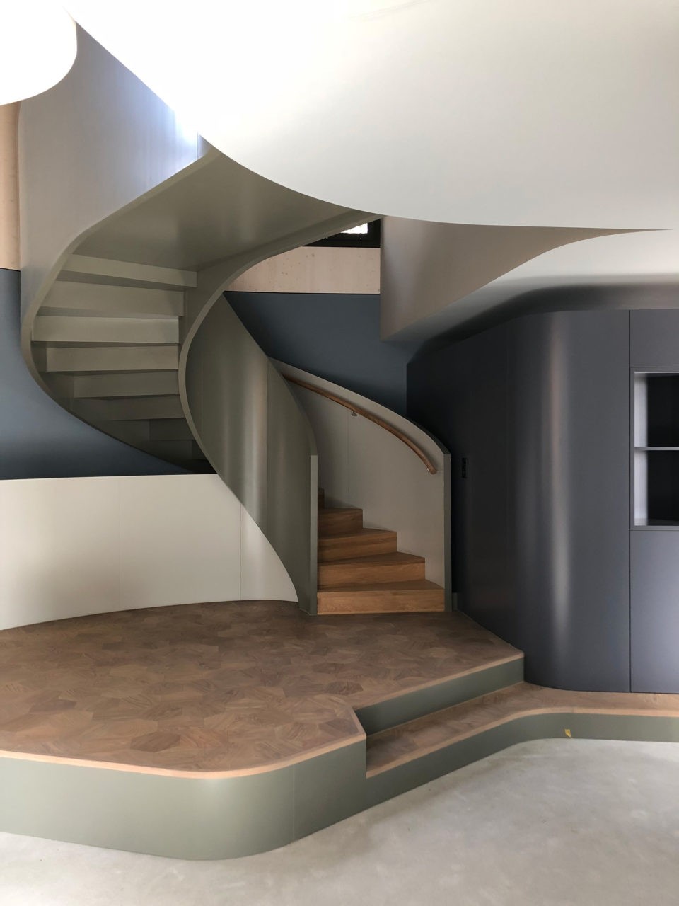 Scale con forma sinuosa