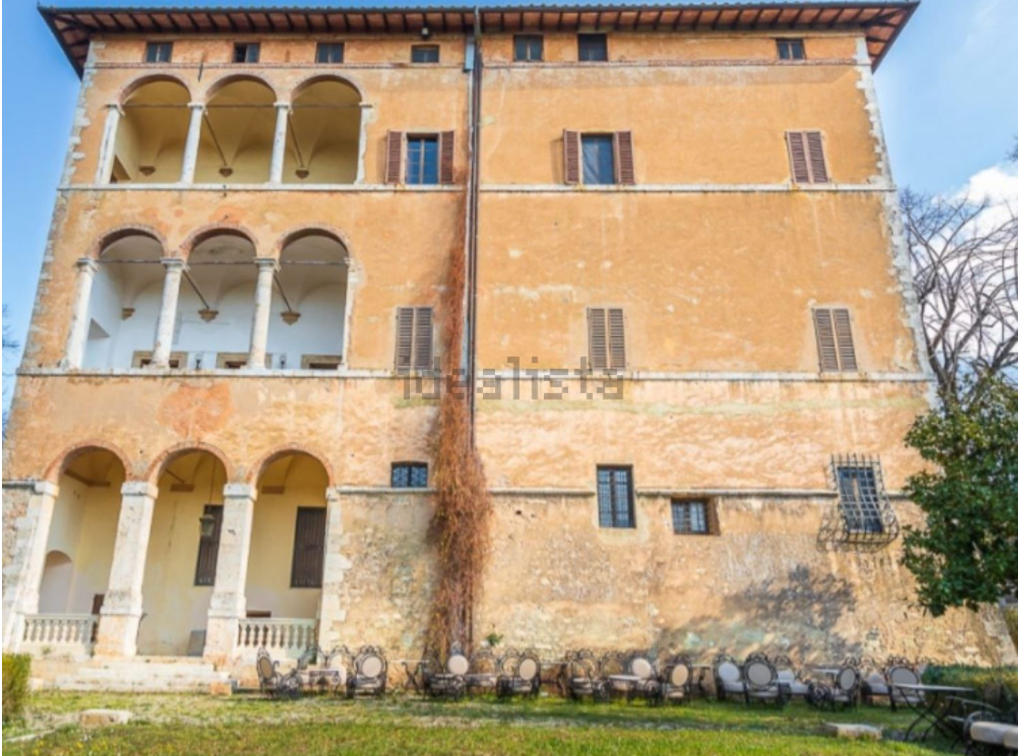 Questo sfarzoso albergo 5 stelle nel senese si vende all’asta (base 8,2 mln) su idealista