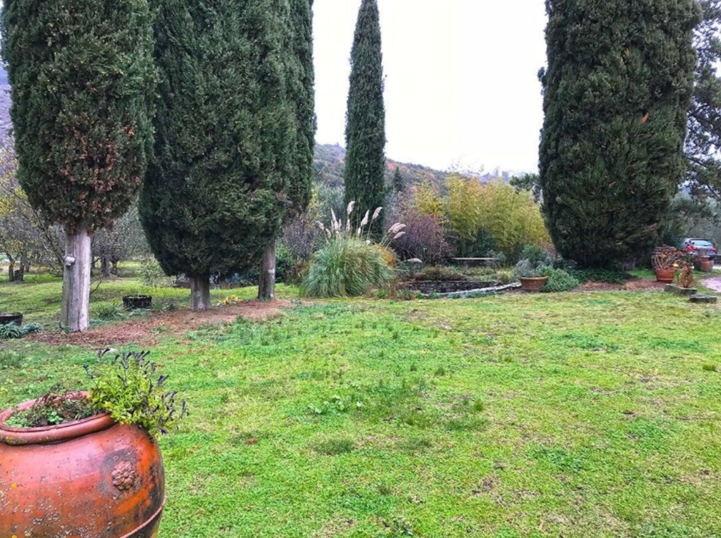 Un tipico casale toscano in vendita su idealista, la base d’asta è 765.000 euro