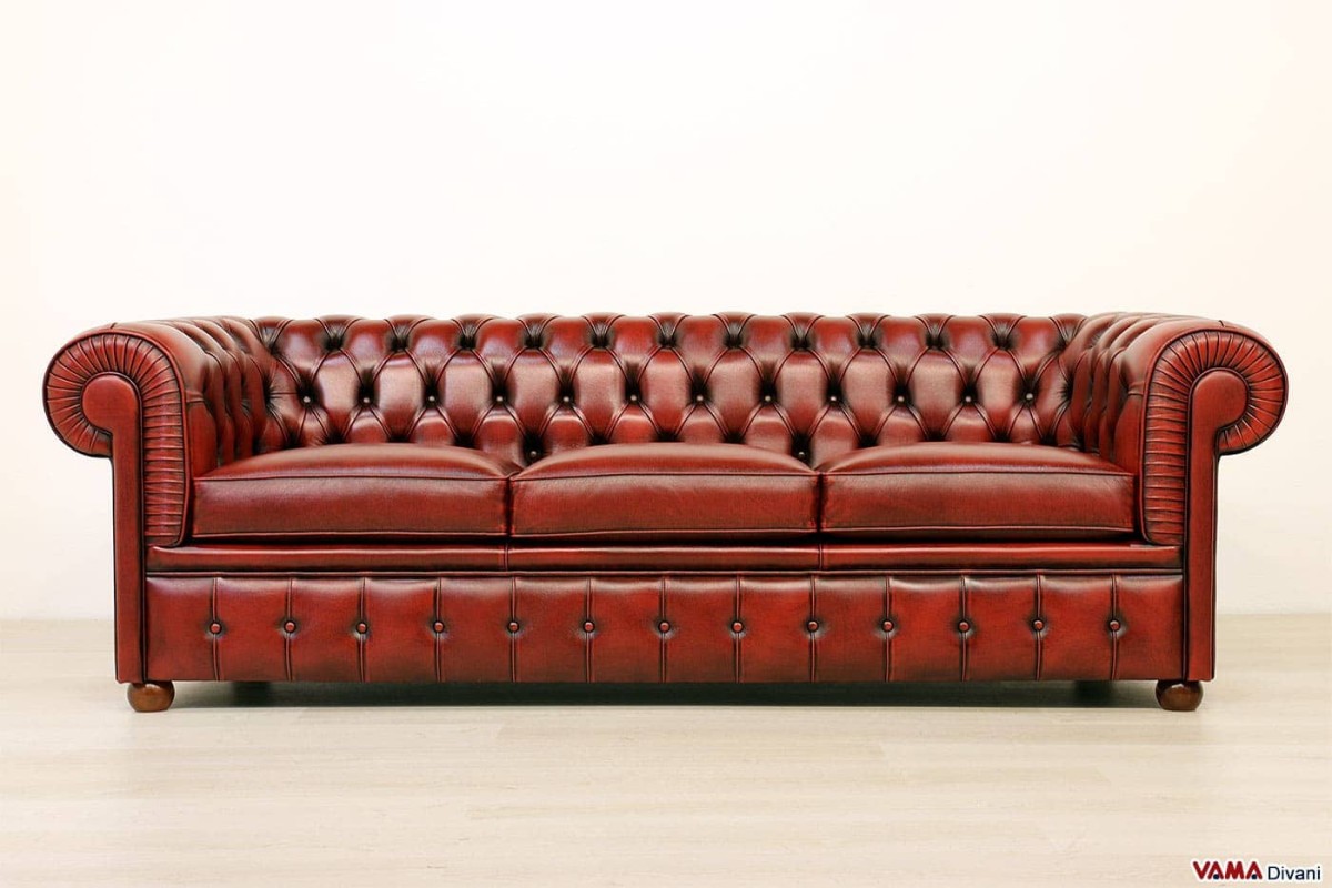 divano-chesterfield-3-posti-rosso-in-pelle-asportata-vintage-effetto-antico