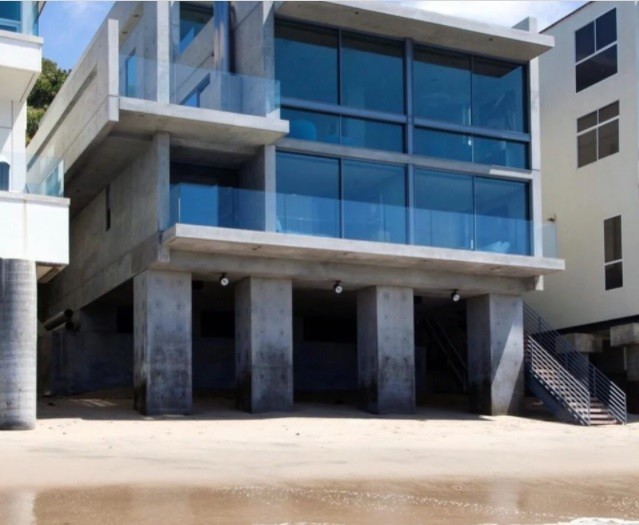 Kanye West acquista a Malibu una casa progettata da Tadao Ando