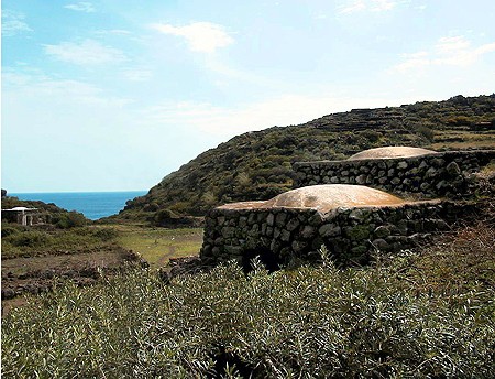 Os rooves em forma de cúpula são uma característica fundamental do dammusi