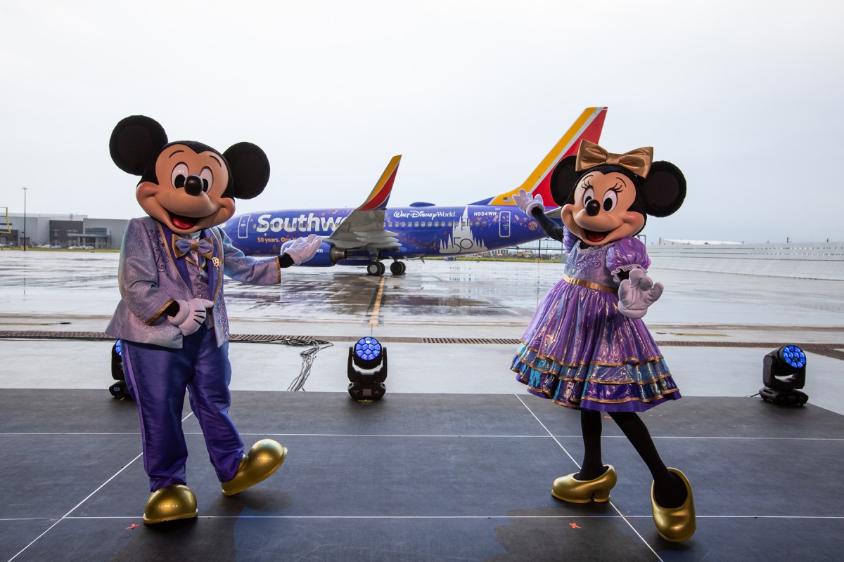 Il boeing personalizzato Disney di Southwest Airlines