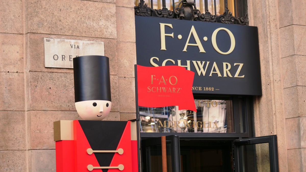 Fao Swartz apre a Milano: le foto del flagship store a due passi dal Duomo