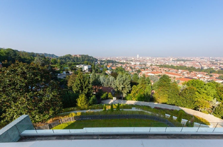 Villa di Ronaldo in affitto a Torino