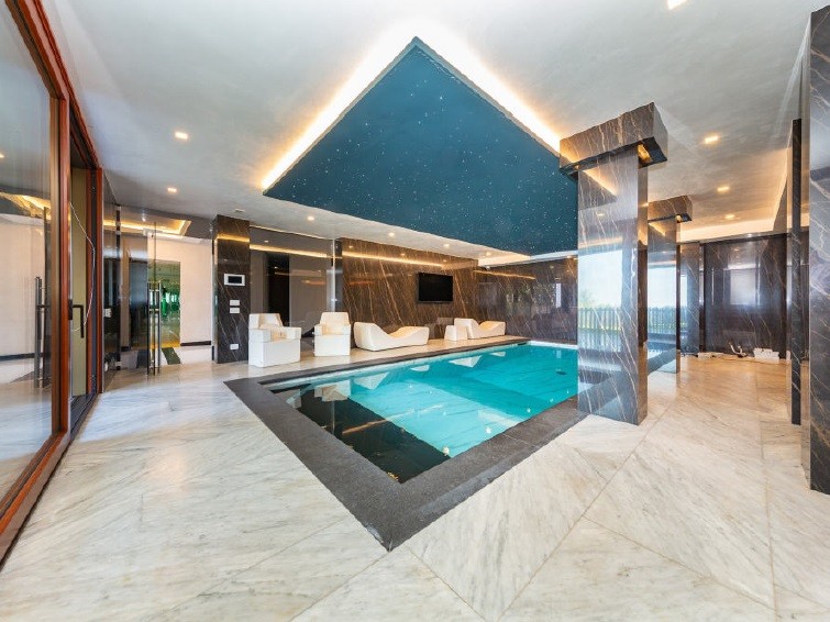 Villa di Ronaldo in affitto a Torino