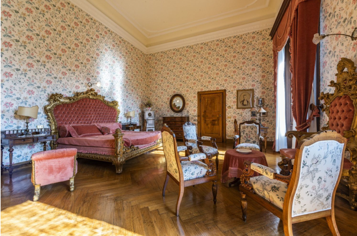 Una storica villa in Toscana di fine ‘800 è in vendita su idealista per 17 milioni di euro