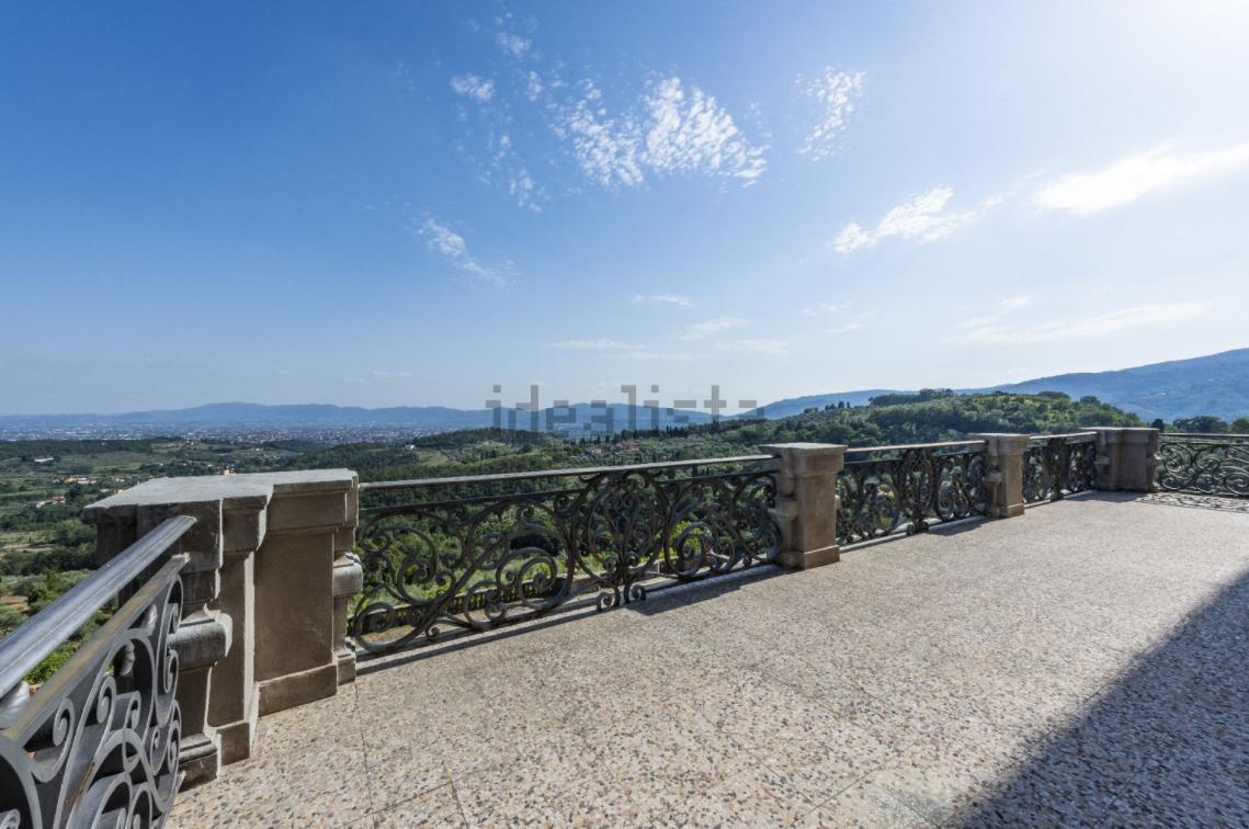 Una storica villa in Toscana di fine ‘800 è in vendita su idealista per 17 milioni di euro