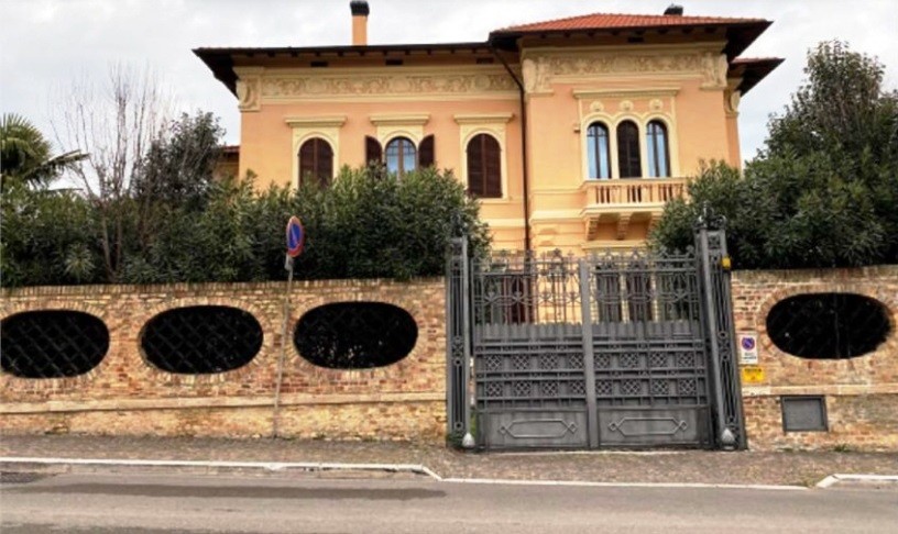 Una casa storica a Teramo in vendita all'asta su idealista per 1,5 milioni