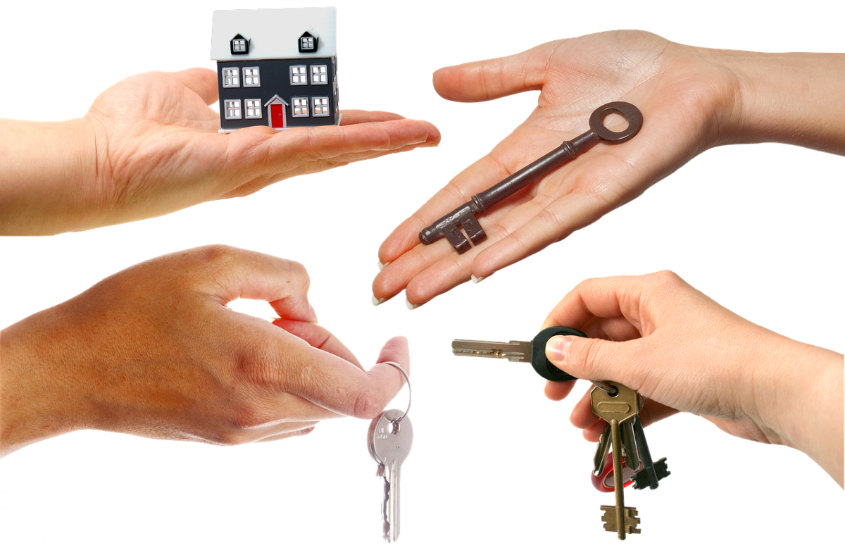 Donazione di un immobile, ecco come funziona: dai documenti alle imposte