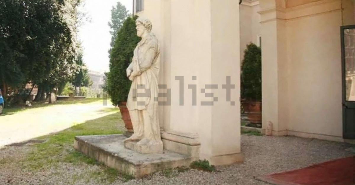 Casino dell'Aurora all'asta