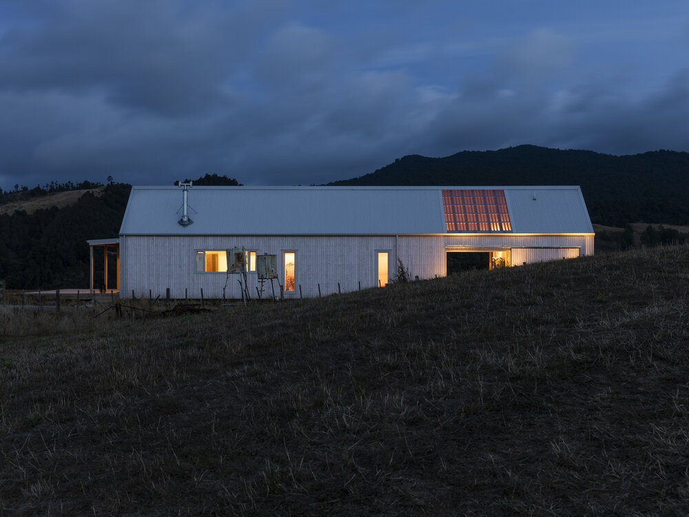 La casa ha una superficie di 100 m2