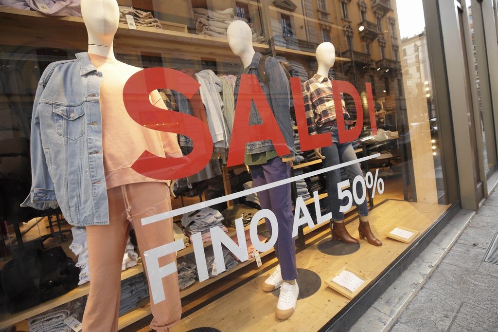 Confcommercio Lombardia: citt? svuotate, è quasi un lockdown