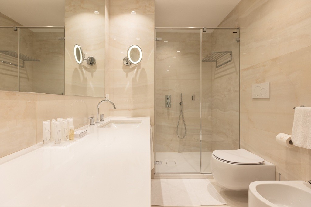 Riapre al pubblico l’Hotel Morfeo: le foto del restyling
