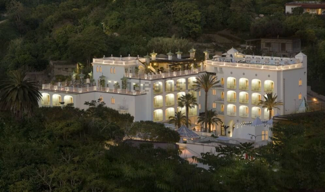 Questo hotel con centro termale nell’Isola di Ischia è in vendita all’asta su idealista