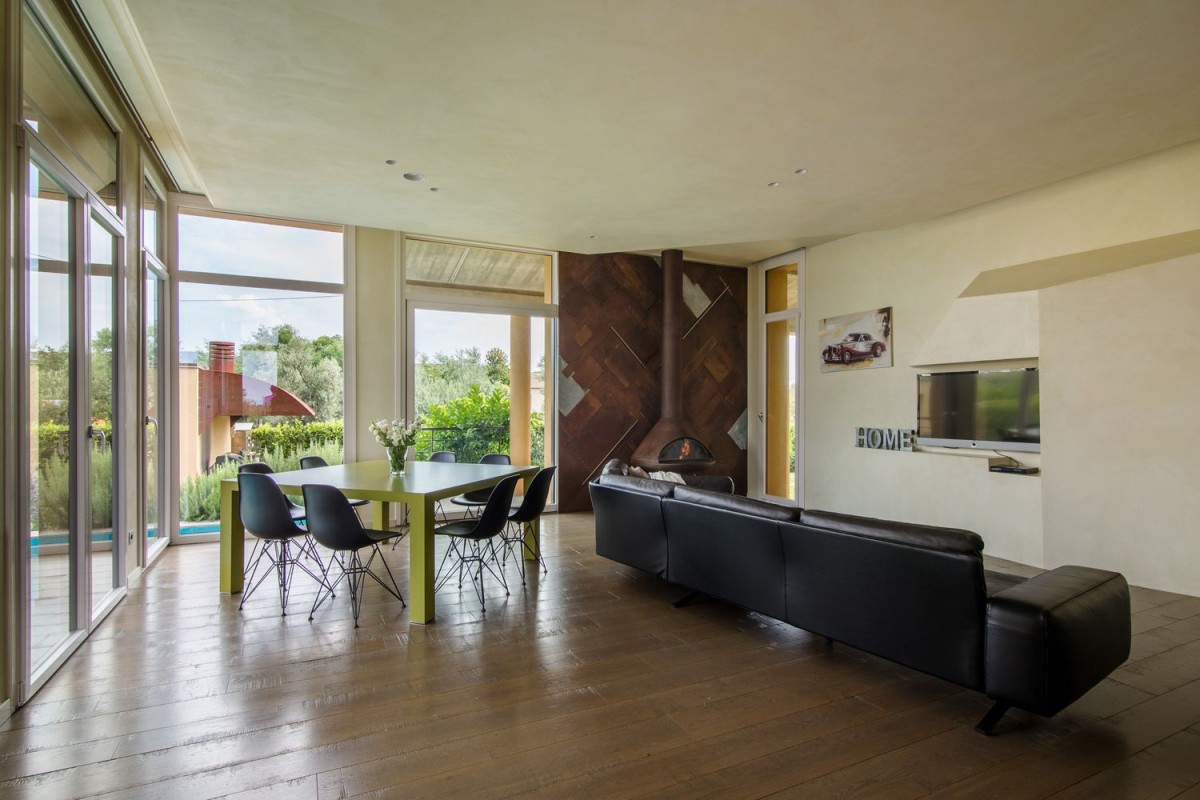 Das wunderschöne Wohnzimmer ist das Herzstück der Villa