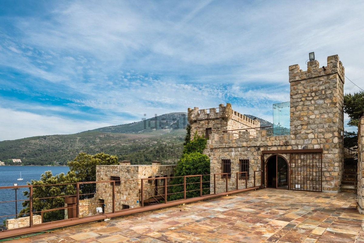 Un angolo con vista sul castello