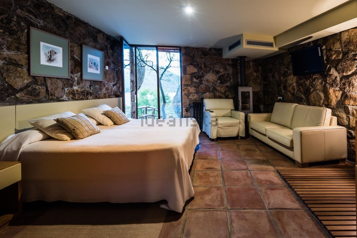 Ci sono quattro suite con Jacuzzi