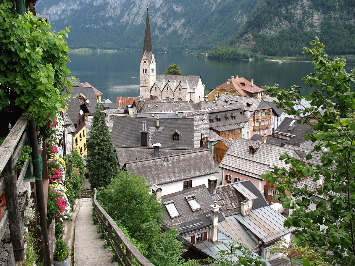 Hallstatt, il magico borgo in Austria che ha ispirato il regno di Frozen