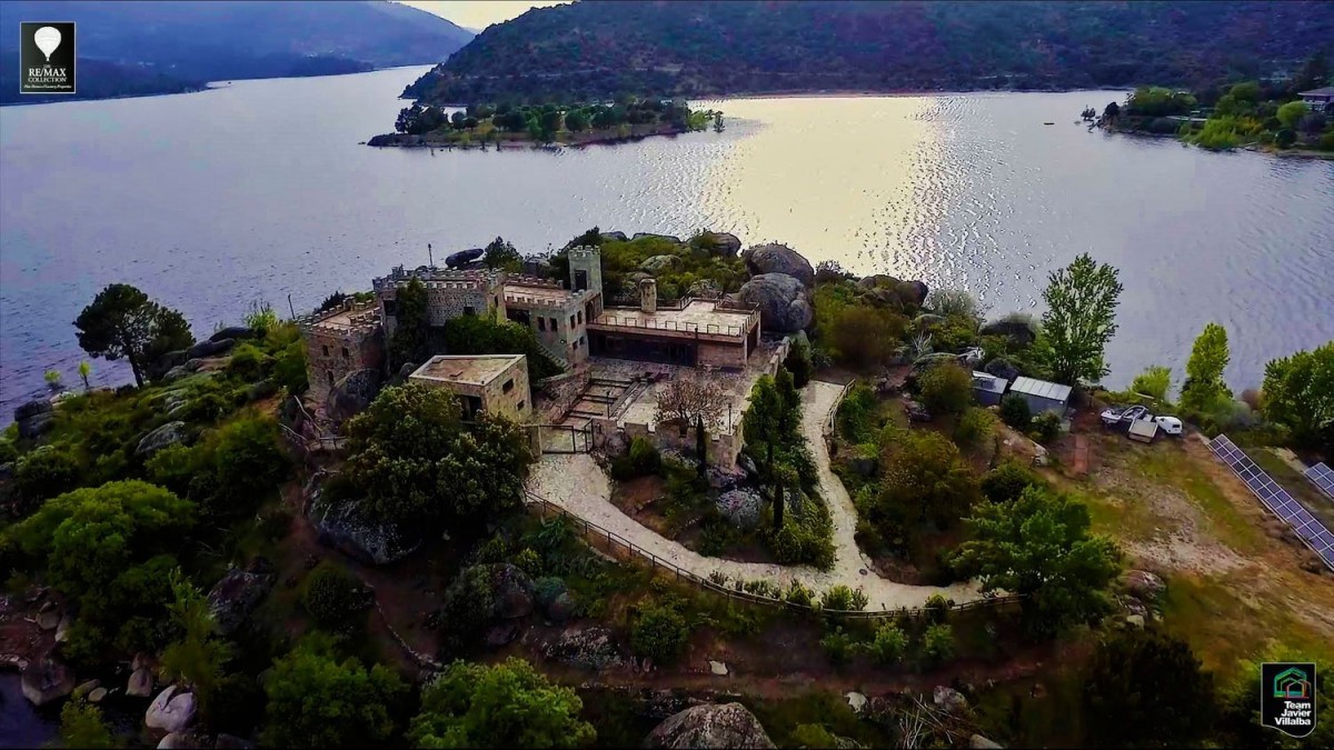 Il castello è completamente autosufficiente