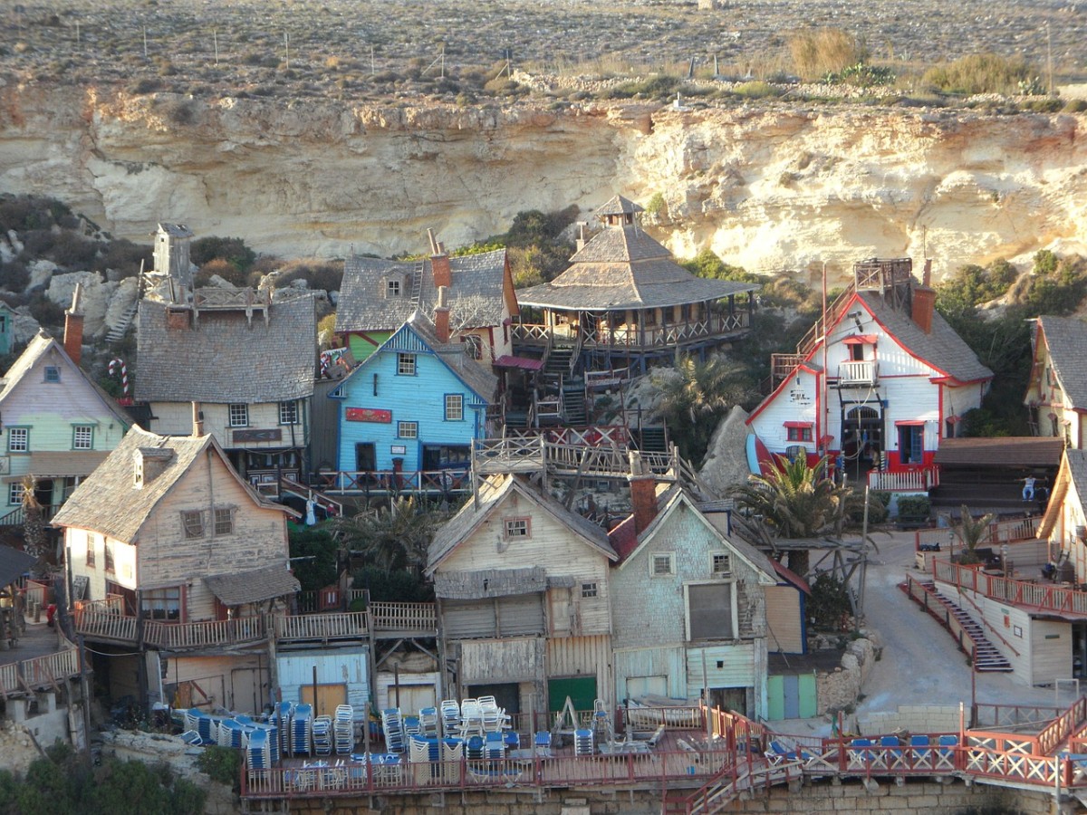 Alla scoperta del Popeye Village di Malta, il borgo più bello del mondo