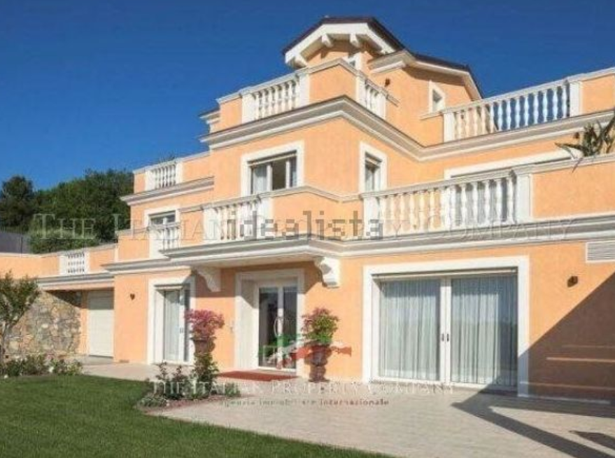 Le più belle case da sogno in vendita a Sanremo con vista mare