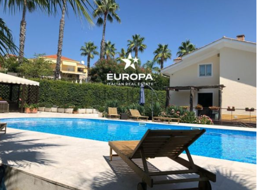 Le più belle case da sogno in vendita a Sanremo con vista mare